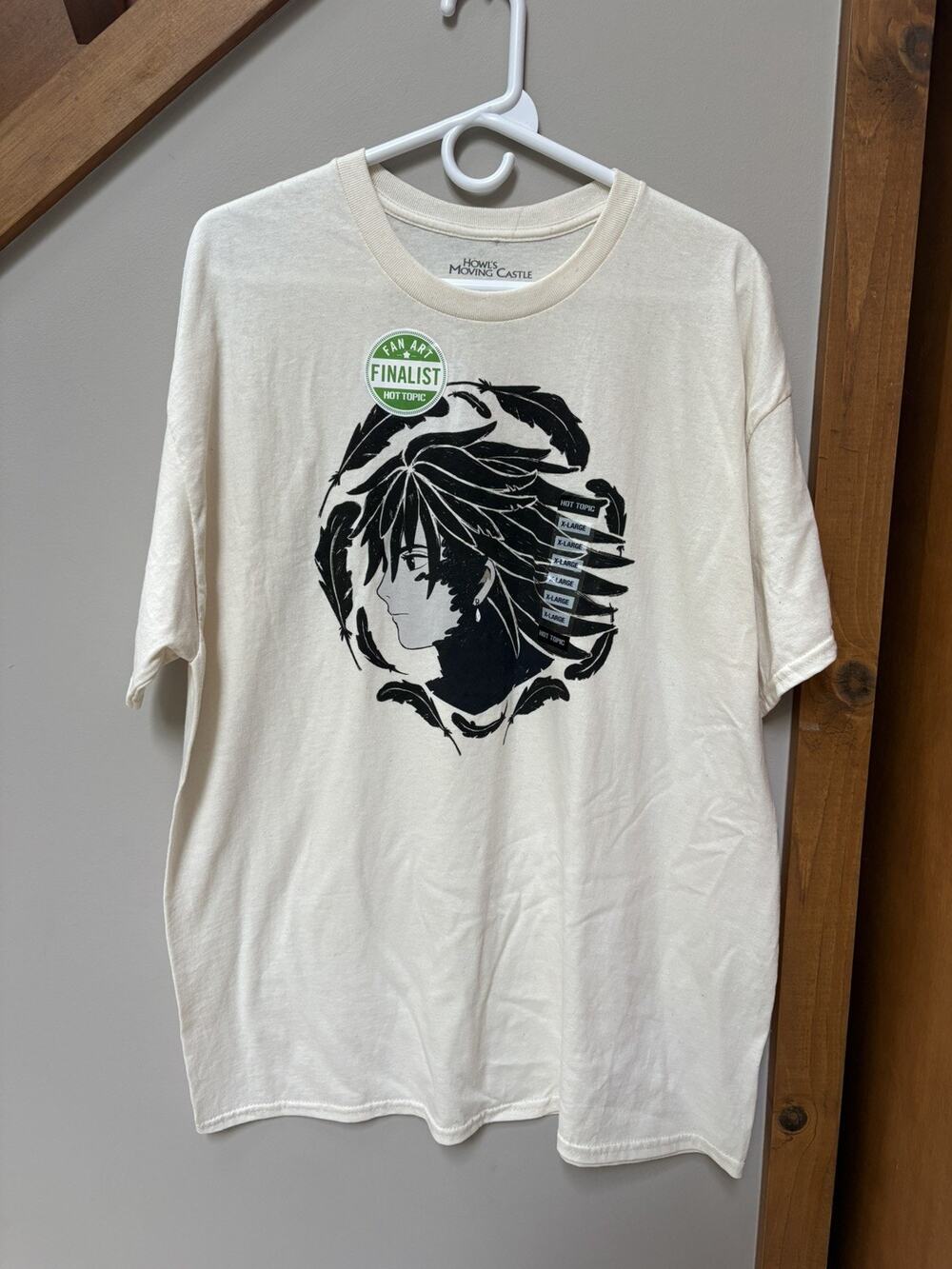 Hot Topic Men's Howl's Moving Castle Off White Cream XL NEW WITH TAGS Shirt
